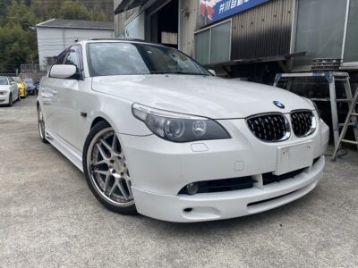 ＢＭＷ　Ｅ６０　５３０i　エアロ取付