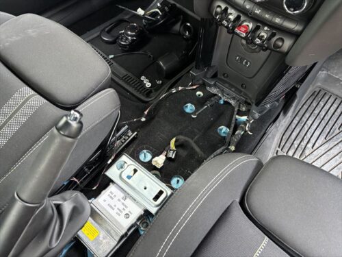 ミニクーパーＲ５６
トランスミッション　エアラー　診断修理