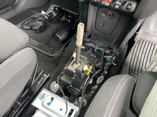 ミニクーパーＲ５６
トランスミッション　エアラー　診断修理