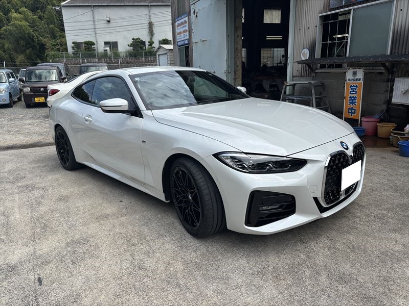 BMW　G26 タイヤ空気圧警告 ブレーキパッド交換　キャリパーカバー取付