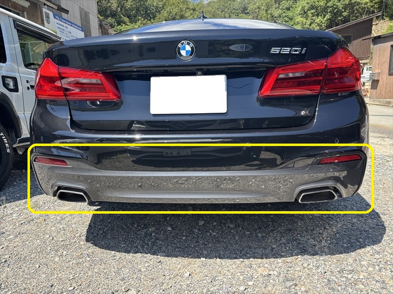 ＢＭＷ５２３i フロントバンパーキズ リヤディフューザー塗装
