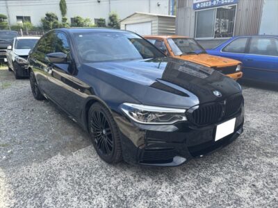 ＢＭＷ５２３i フロントバンパーキズ リヤディフューザー塗装