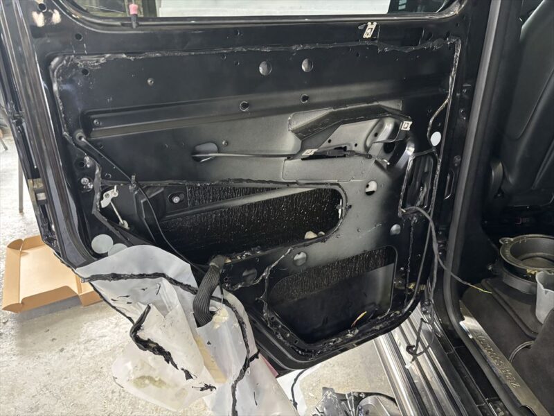 メルセデス・ベンツ Gクラス　ゲレンデ 窓ガラス落ち修理