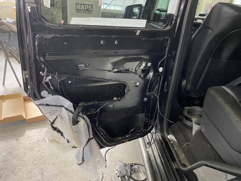 メルセデス・ベンツ Gクラス　ゲレンデ 窓ガラス落ち修理