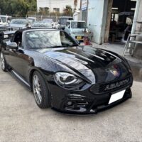 アバルト１２４スパイダー　ヘッドライトとテールランプをフェニックススクラッチガードでスモーク塗装