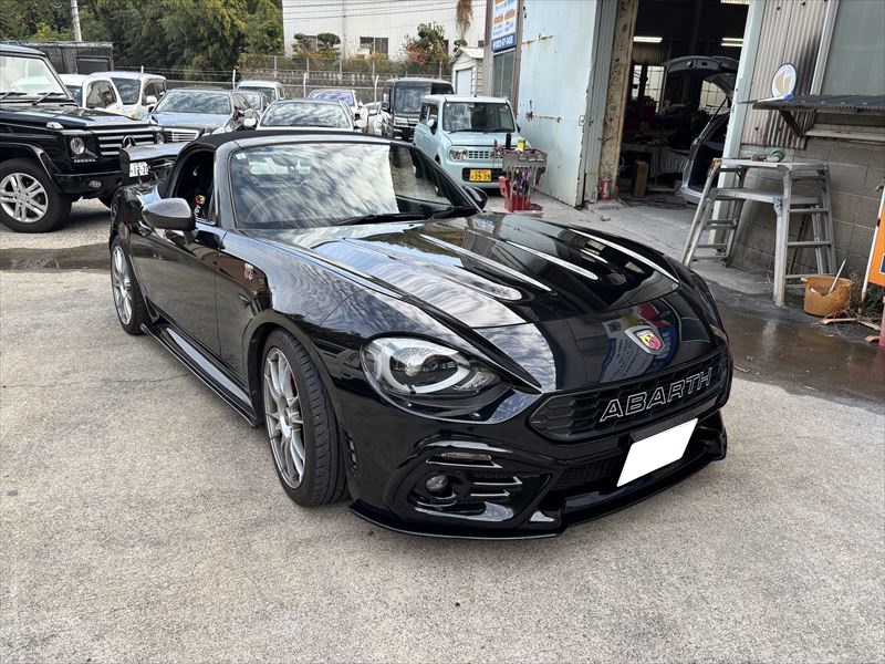 アバルト１２４スパイダー　ヘッドライトとテールランプをフェニックススクラッチガードでスモーク塗装